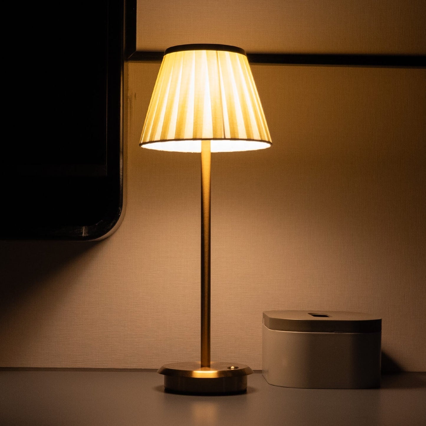 Arin Fabric Table Lamp